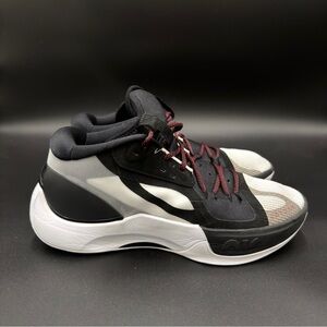 Jordan Zoom Separate Basketball Shoes | Men’s 9.5 / Women’s 11
